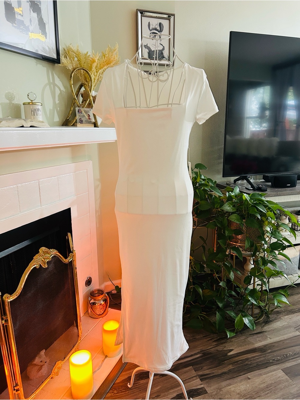 Faded Rose Elegant White Square-Neck Maxi Dress
